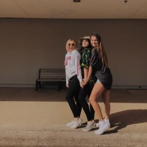 Meet your Posher, Sarlah